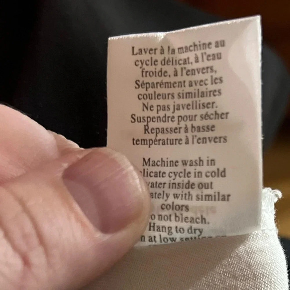 Claire France white and black button up shirt with open arms, size 18 - Picture 5 of 5